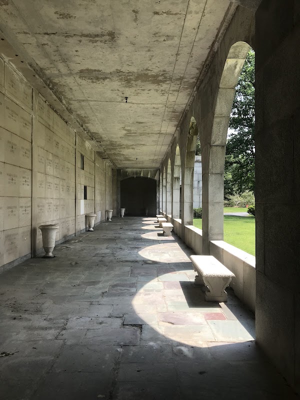 Cedar Hill Cemetery grounds