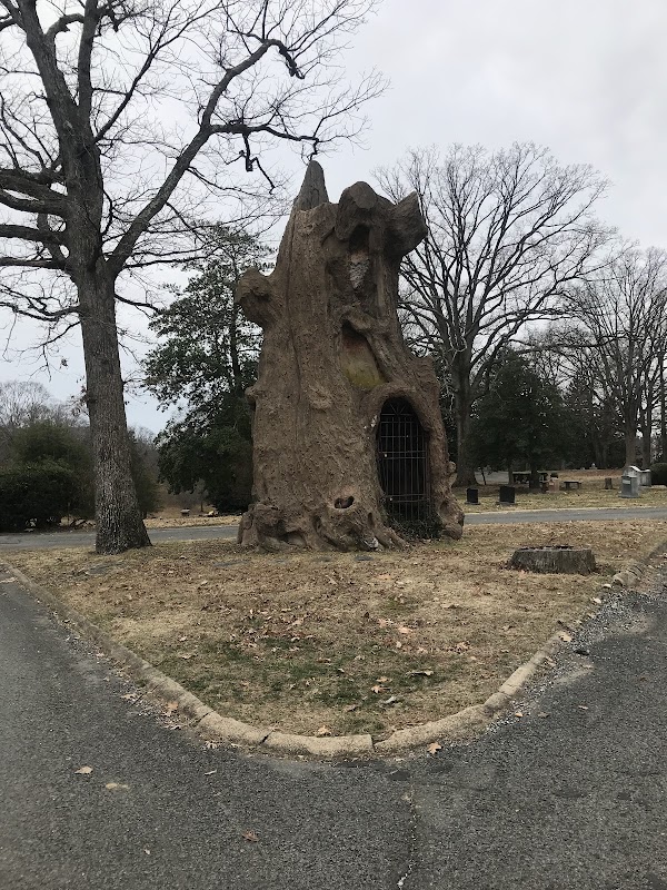 Cedar Hill Cemetery grounds