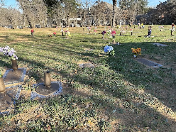 Cedar Hill Memorial Park Cemetery grounds