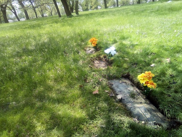 Cedar Park Cemetery grounds