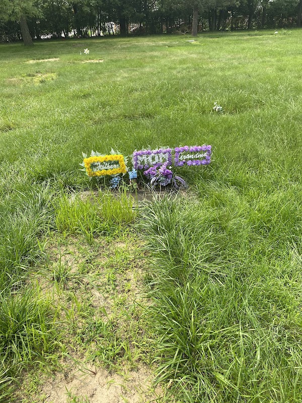 Cedar Park Cemetery grounds