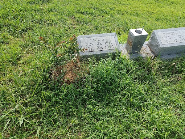 Cedarlawn Cemetery grounds