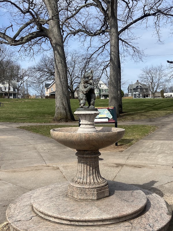 Center Memorial Park grounds