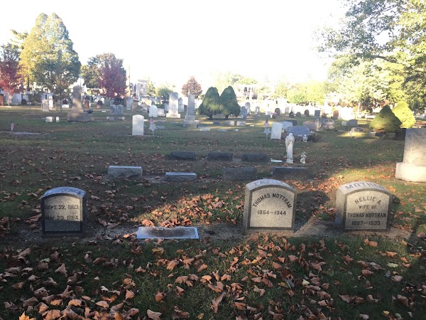 Center Street Cemetery grounds