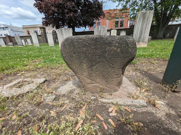Center Street Cemetery grounds