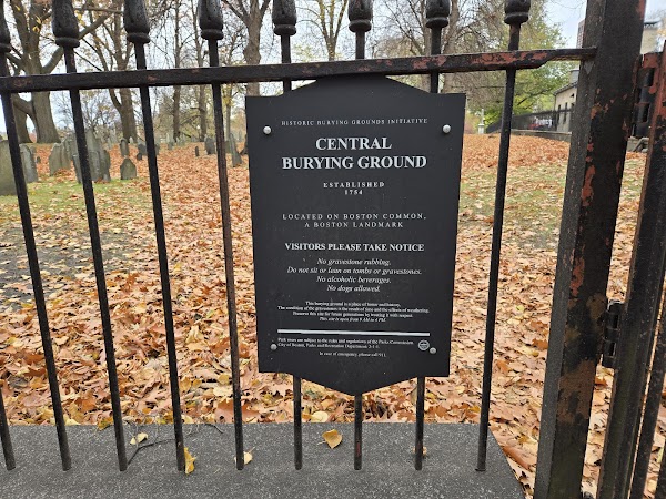 Central Burying Ground grounds