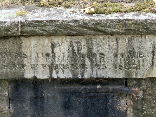 Central Burying Ground grounds
