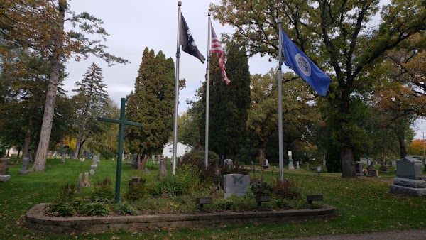 Champlin City Cemetery grounds