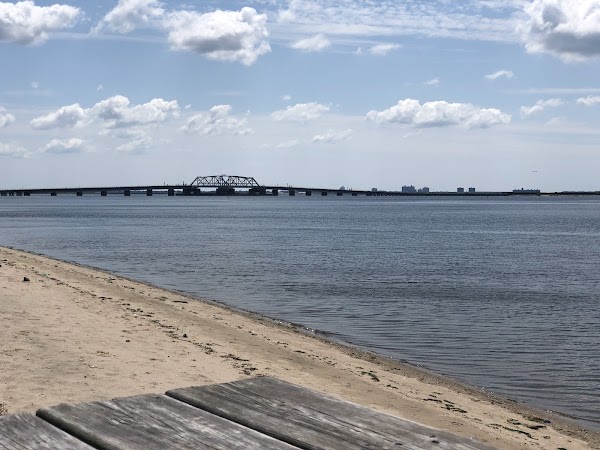 Charles Memorial Park (Gateway National Recreation Area) grounds