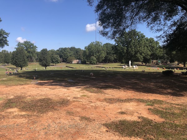 Charlotte Memorial Gardens grounds