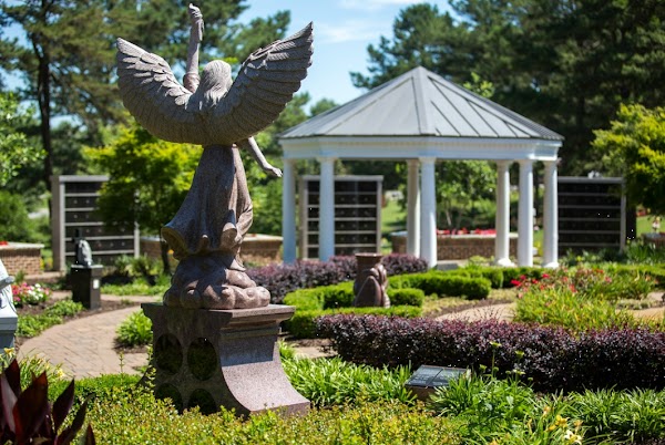Cheatham Hill Memorial Park grounds