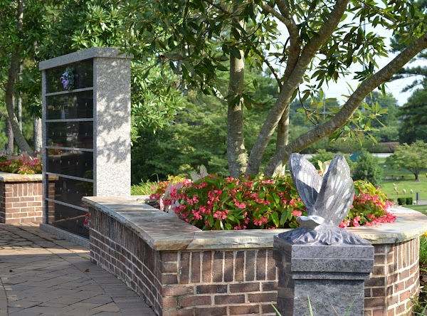 Cheatham Hill Memorial Park grounds