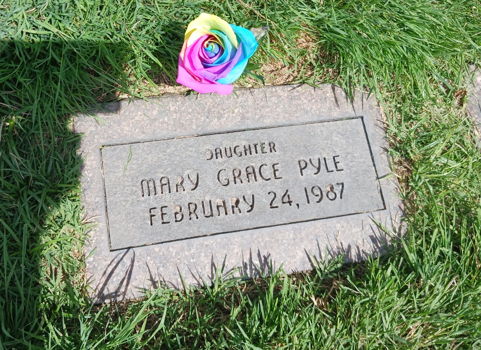 Cherokee Memorial Park cemetery grounds and headstones
