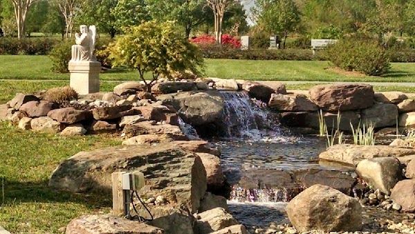 Chesapeake Highlands Memorial Gardens grounds