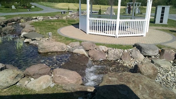 Chesapeake Highlands Memorial Gardens grounds