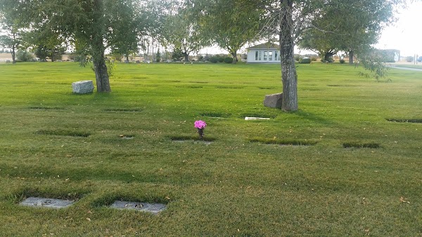 Cheyenne Memorial Gardens grounds