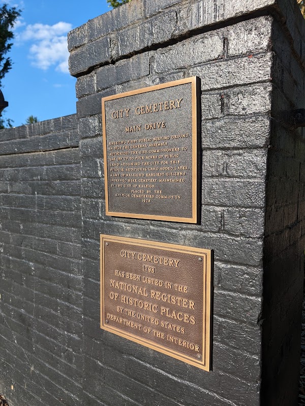 City Cemetery of Raleigh grounds