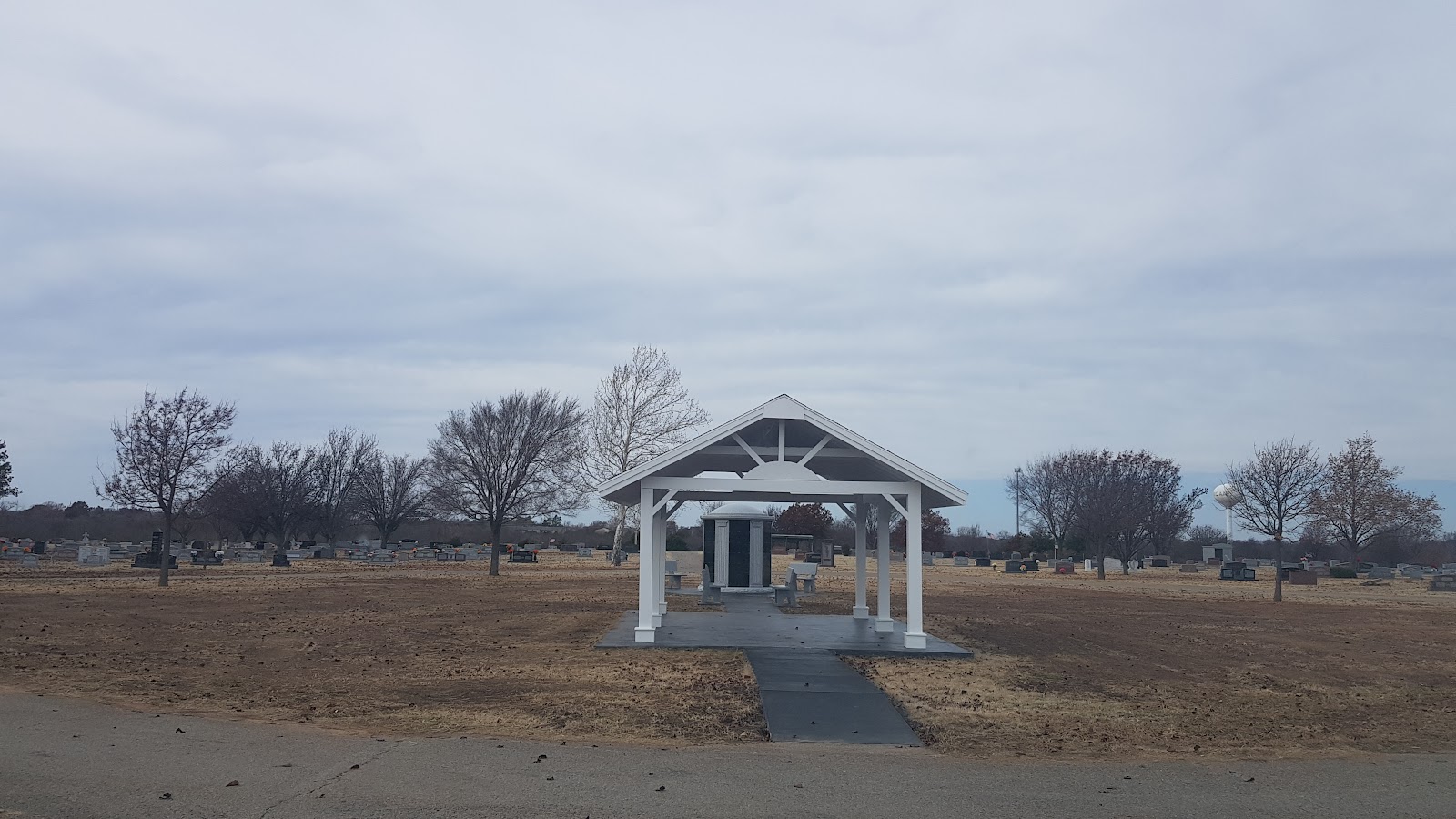 City of Duncan Cemetery cemetery grounds and headstones