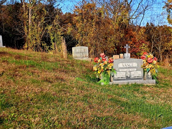Clinch Valley Memorial Cemetery grounds