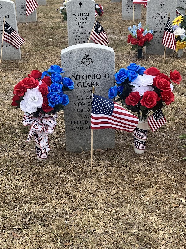 Coastal Bend State Veterans Cemetery grounds