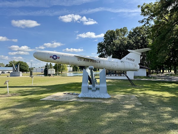 Cobb Memorial Park grounds