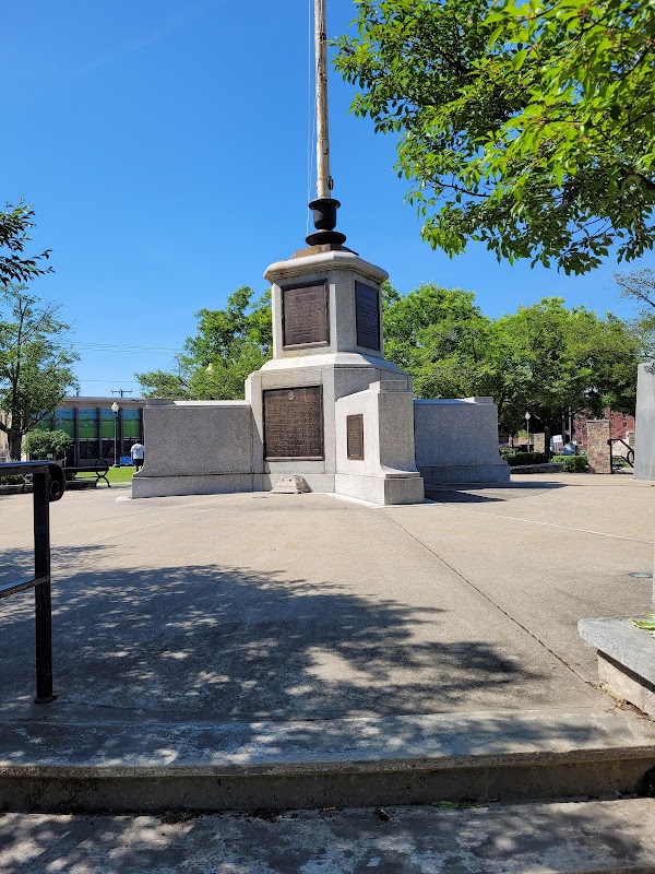 Coe Memorial Park grounds
