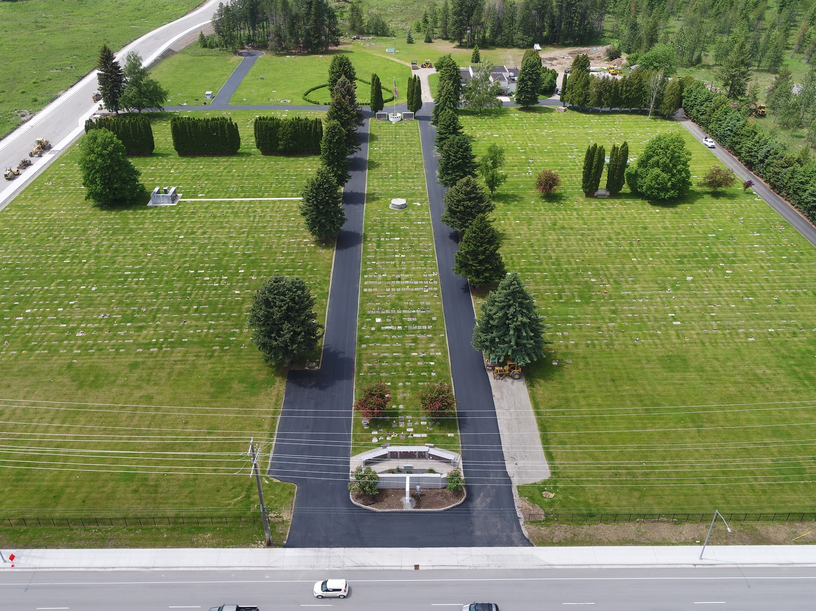 Coeur d'Alene Memorial Gardens cemetery grounds and headstones