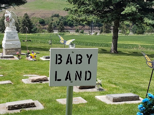 Colfax Cemetery grounds