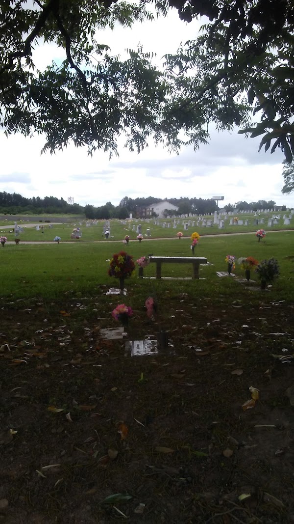 College Park Cemetery grounds