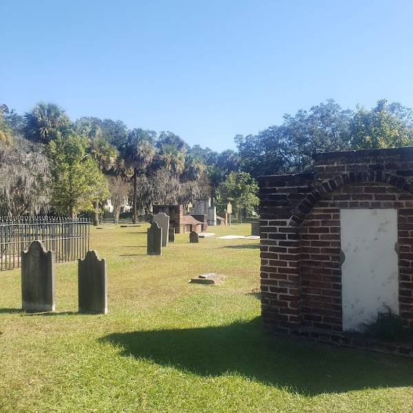 Colonial Park Cemetery grounds
