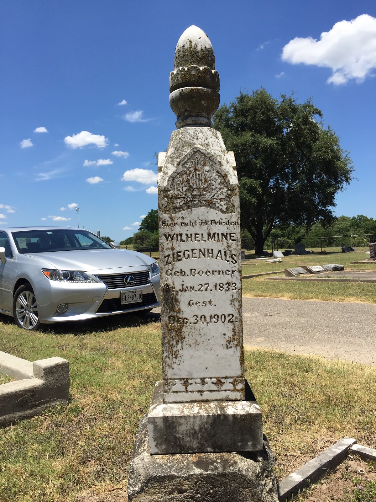 Comal Cemetery cemetery grounds and headstones
