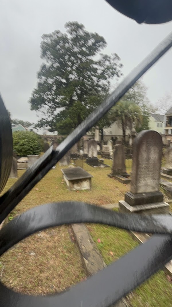 Coming Street Cemetery grounds