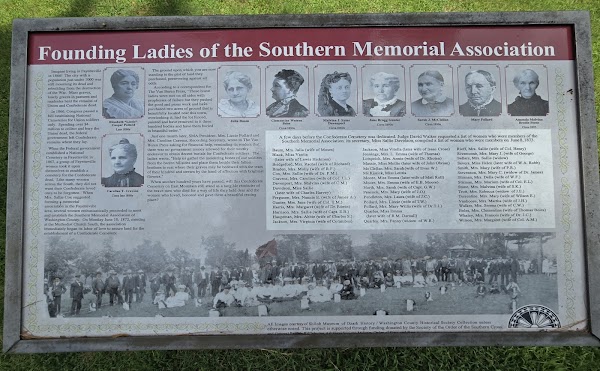 Confederate Cemetery - Fayetteville, AR grounds