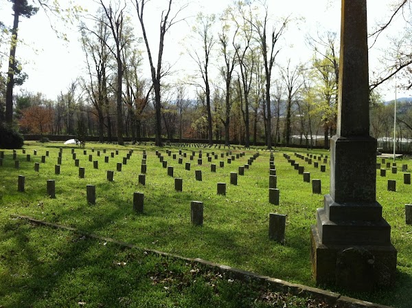 Confederate Cemetery - Fayetteville, AR grounds
