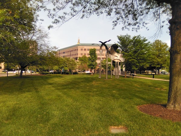 Connecticut State Veterans Memorial at Minuteman Park grounds