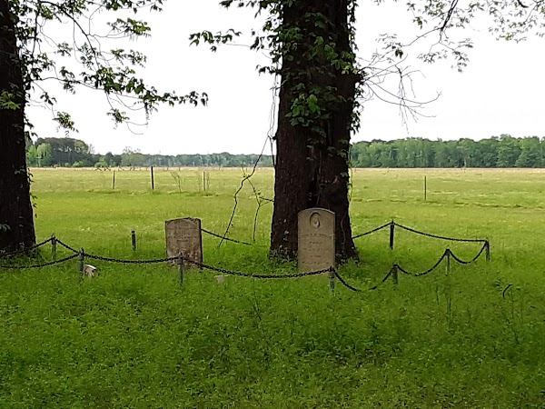 Conway Cemetery Historic State Park grounds