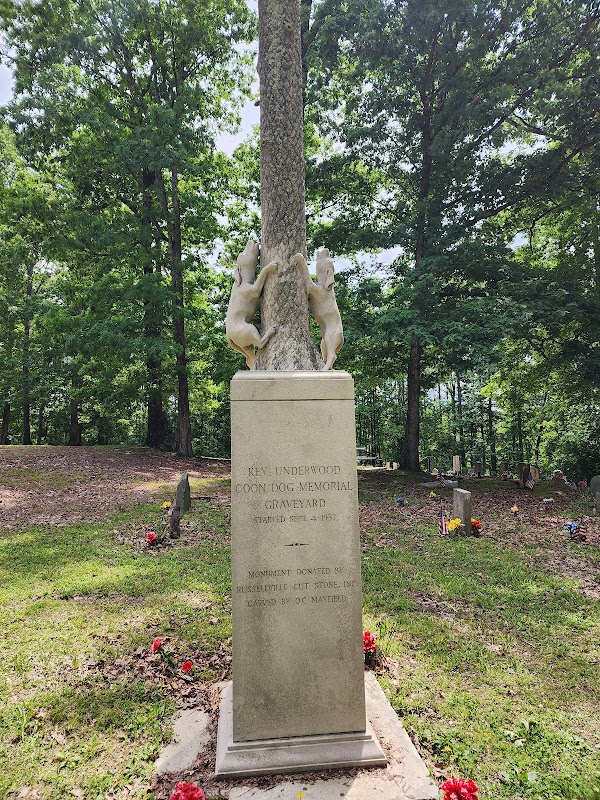 Coon Dog Cemetery grounds