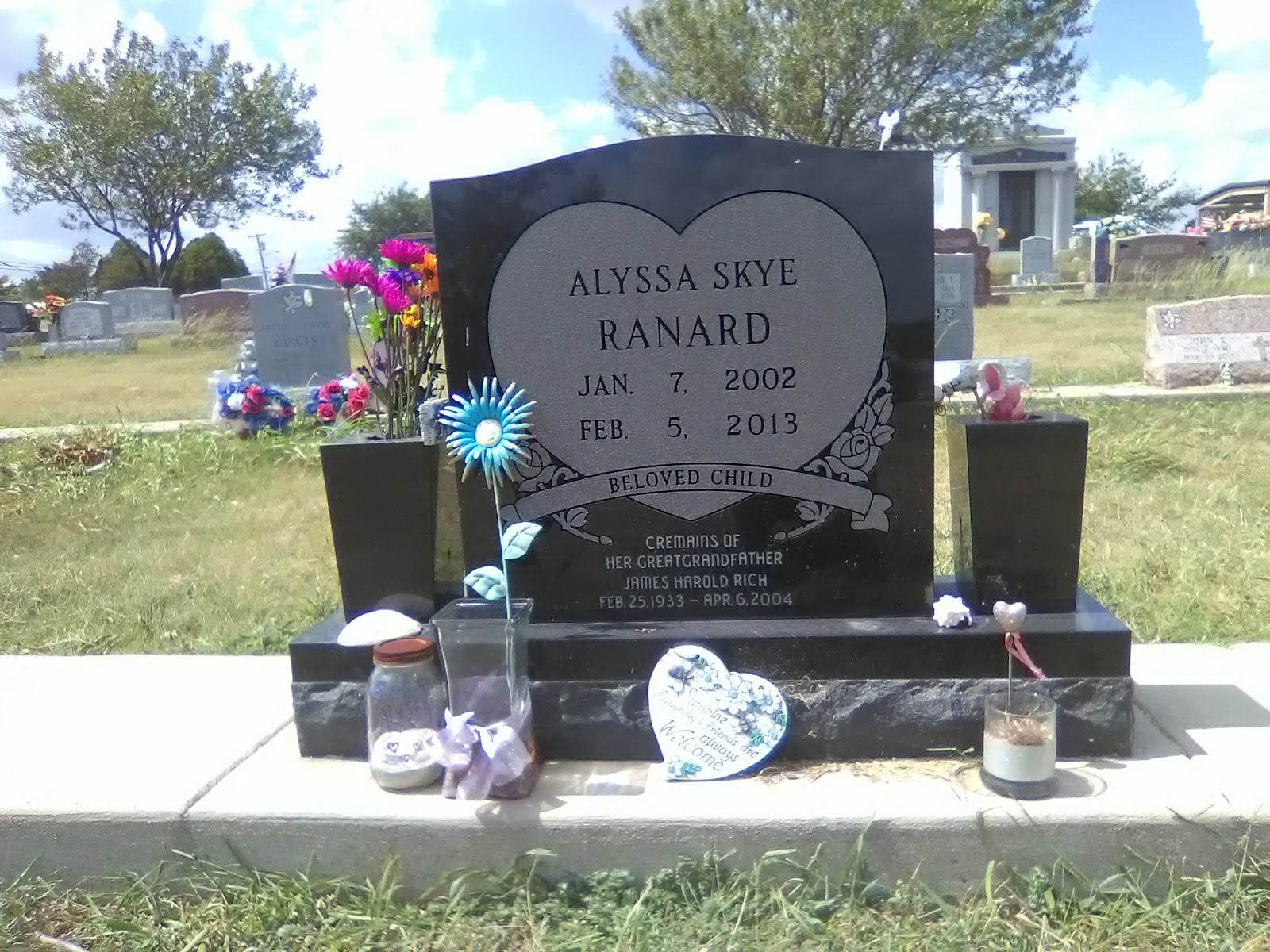 Copperas Cove Cemetery cemetery grounds and headstones