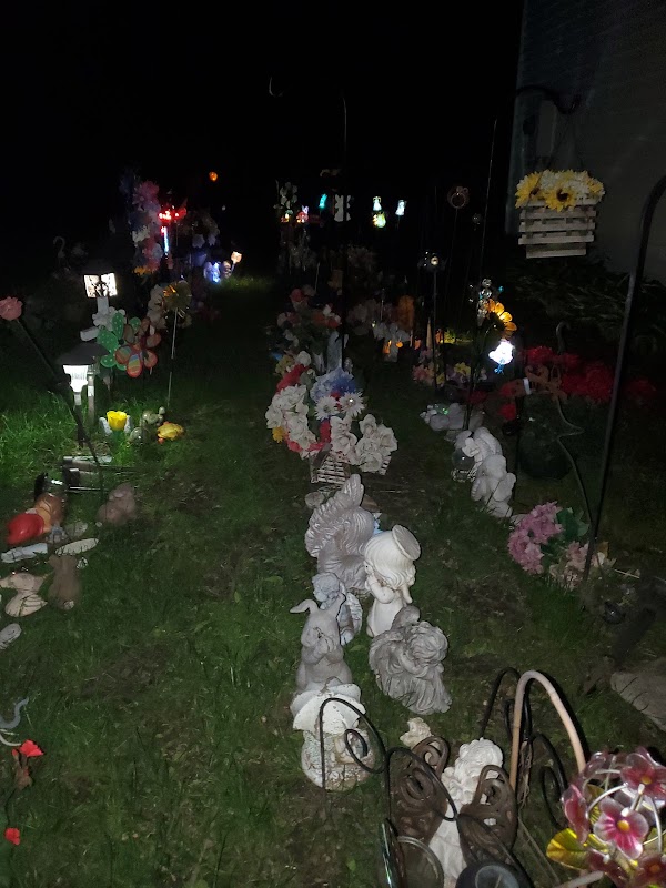 Cottage Grove Cemetery grounds