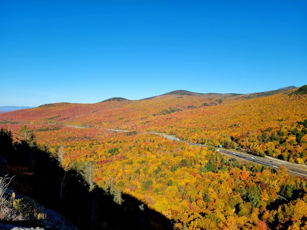 Crawford Notch State Park grounds