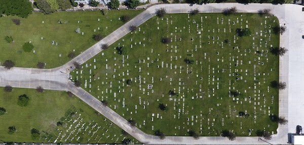 Crescent Cemetery grounds