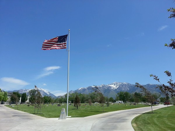 Crescent Cemetery grounds
