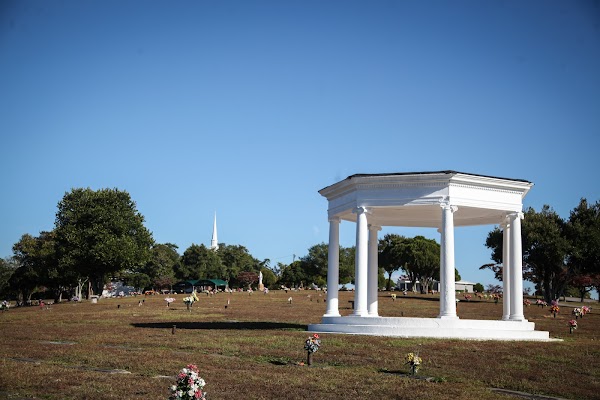 Crescent Hill Memorial Gardens Cemetery grounds