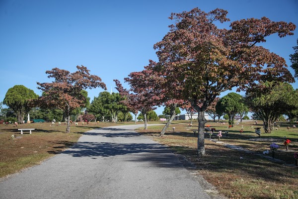 Crescent Hill Memorial Gardens Cemetery grounds