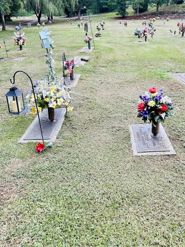 Crestview Memorial Gardens grounds