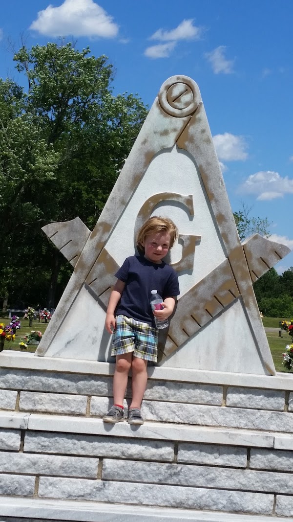 Crestview Memorial Gardens grounds