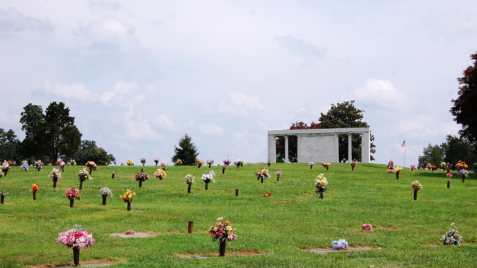 Crestview Memorial Park