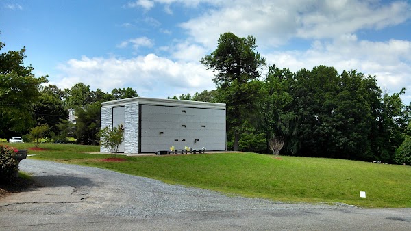 Crestview Memorial Park grounds