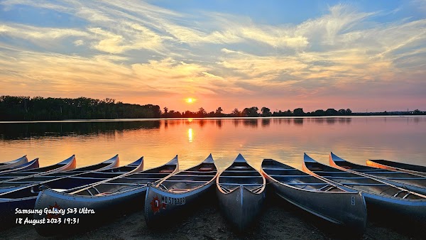 Creve Coeur Lake Memorial Park grounds