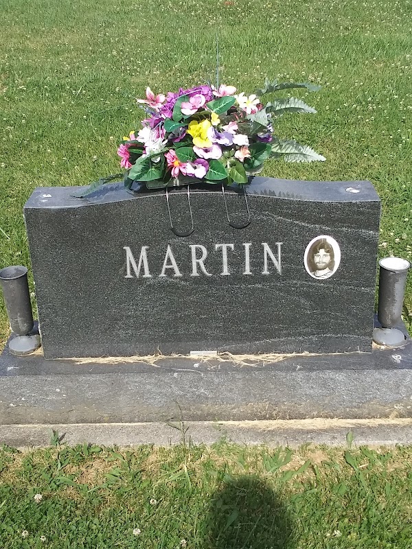 Crown Hill Cemetery grounds